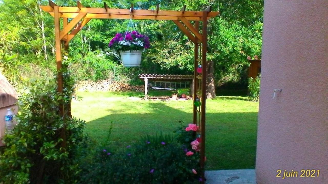 Le Clos Des Palombes Wifi Climatisation Saint-Pierre-du-Mont  Exterior foto